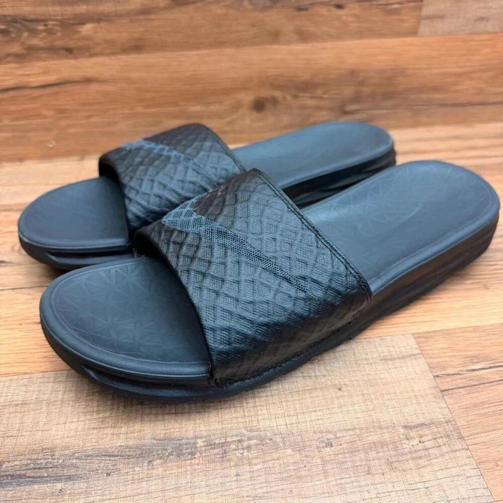 Nike Benassi Solarsoft 2 Mens Size 10 Comfort Slides Black Sandals 705474-091